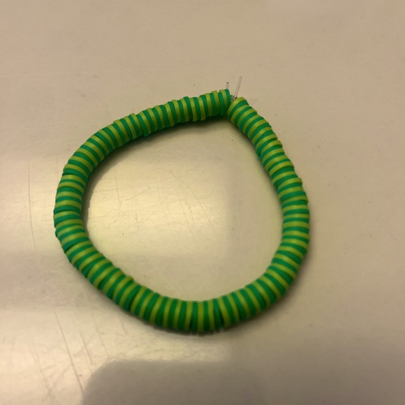 Clay bead bracelet - Picture 2 of 2